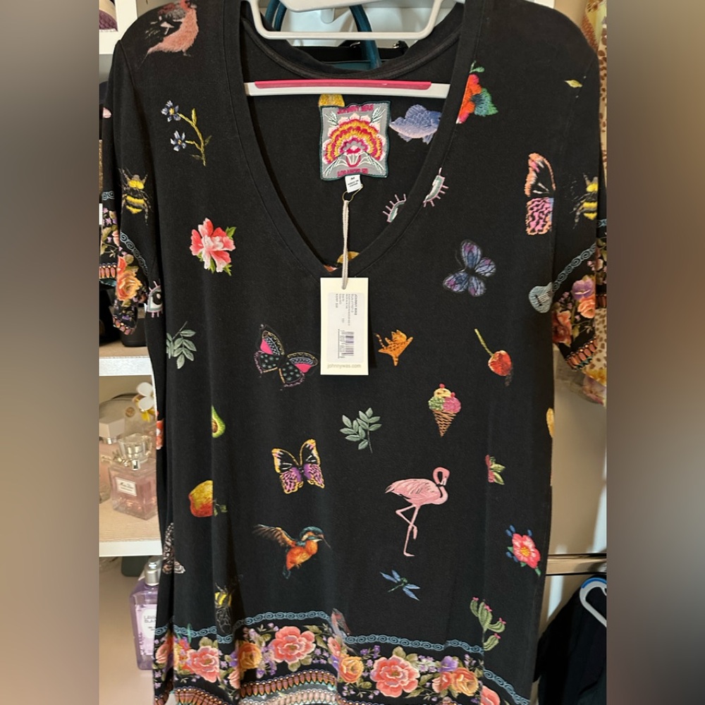 Johnny was Zooey V-neck Tee